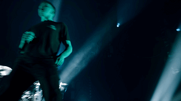 藝術留學干貨 優秀的舞臺設計如何“會說話”——舞臺藝術造型策劃全解析